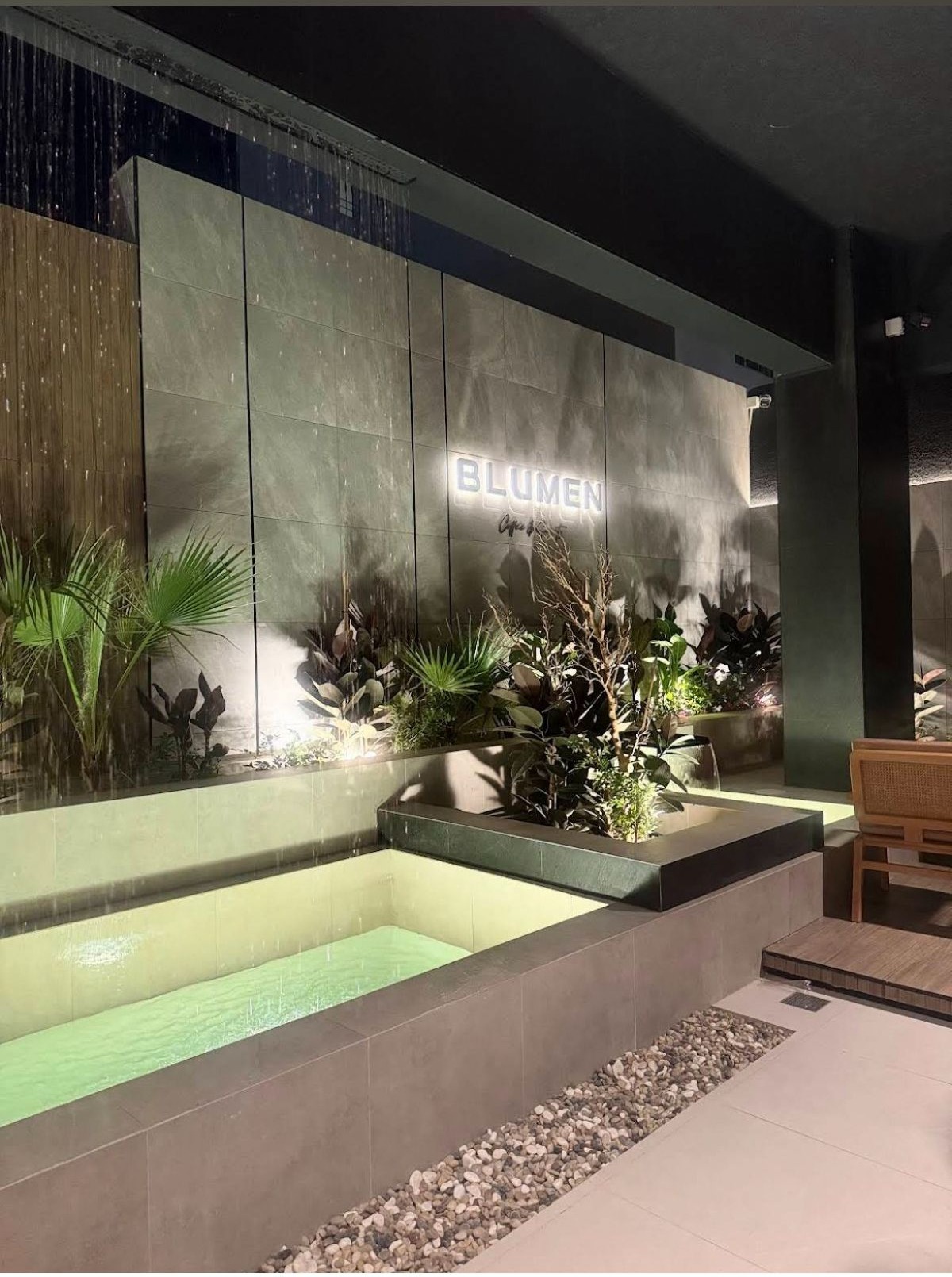 Blumen Cafe interior